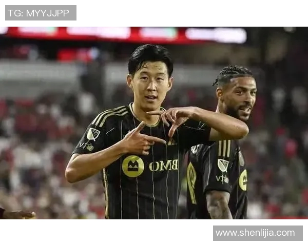 孙兴慜赛场爆发小插曲裁判果断处理引发争议分析